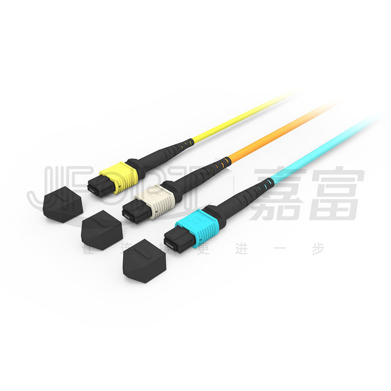 850nm Multimode Low Loss Ferrule MPO كابل الجذع متعدد النواة كابل التصحيح بالألياف البصرية