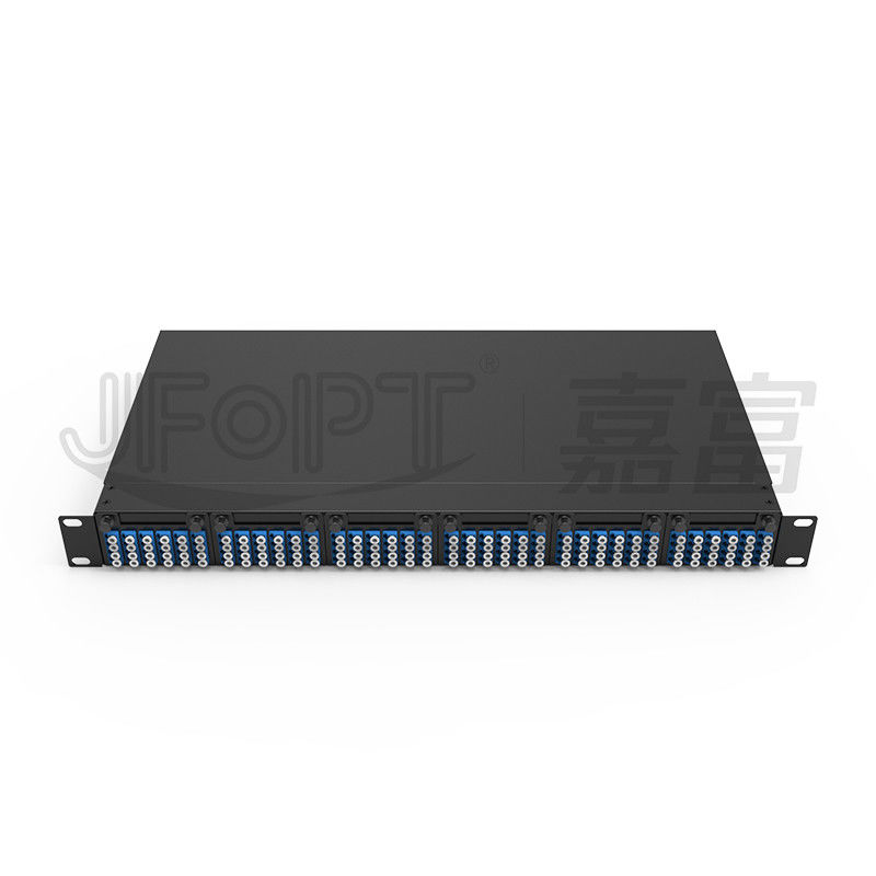 1U MPO-LC G657A1 144 النواة كثافة مربع التقاطع عالي الكثافة مع محول LC هيكل الفولاذ المطاط البارد